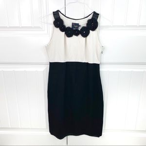 Just Taylor Cream Black Rosettes Fitted Dress